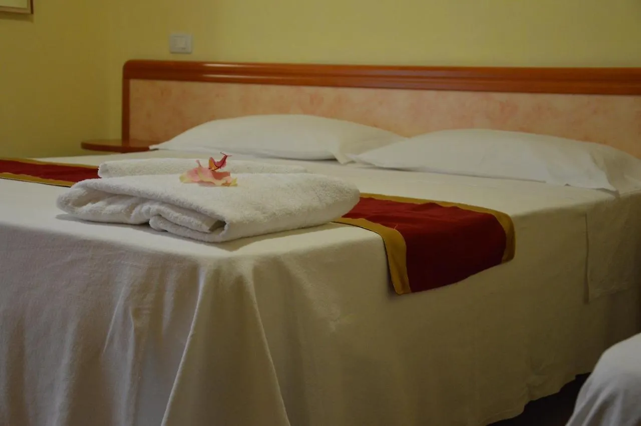 ***  Hotel Carolin Римини Италия
