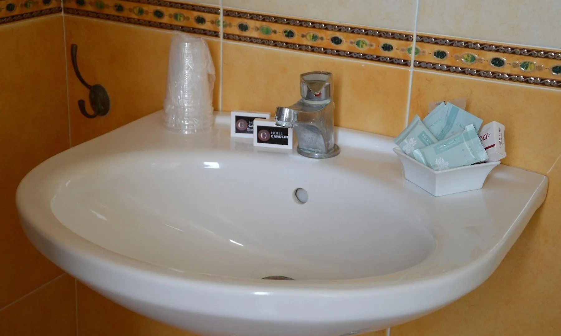 Hotel Carolin Римини