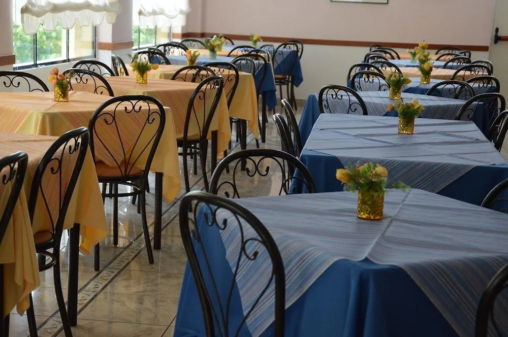Hotel Carolin Римини 3*,